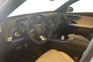 Mercedes E300 bild 9