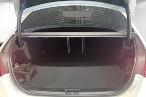 Mercedes E300 bild 16