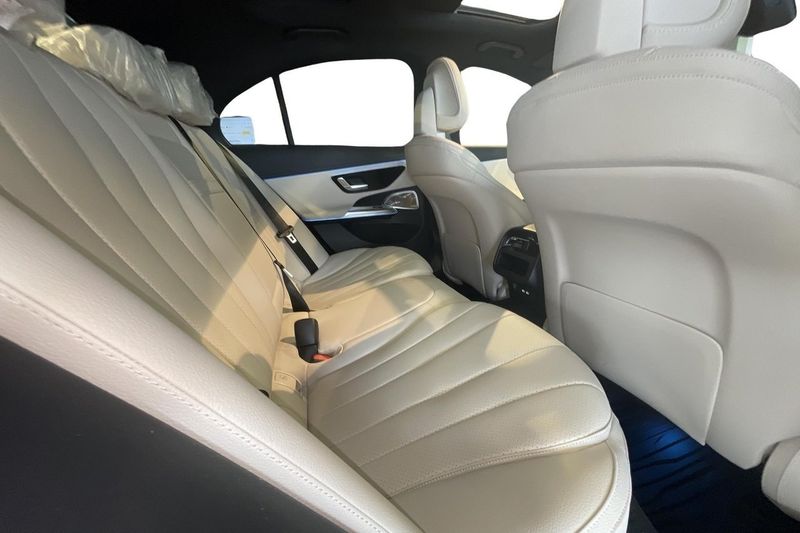 Mercedes E300 bild 7