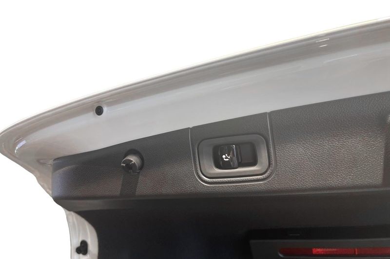 Mercedes E300 bild 14