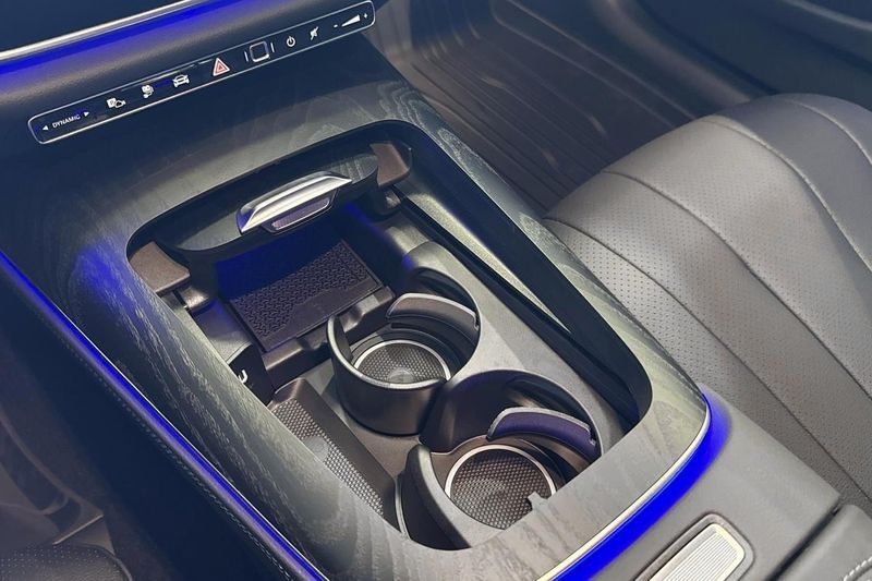 Mercedes E300 bild 23