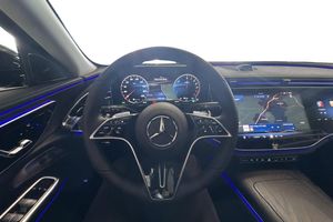 Mercedes E300 bild 9