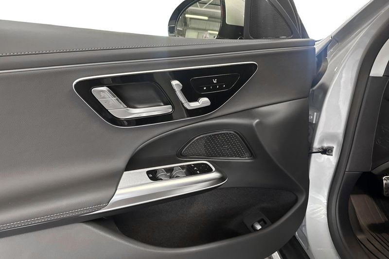 Mercedes E300 bild 8