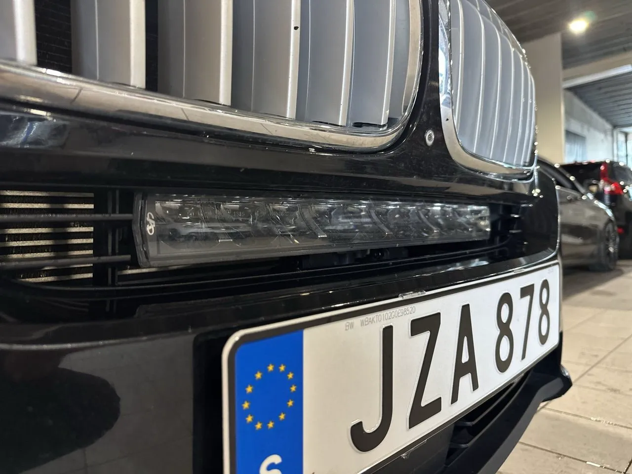 Vehicle image 21