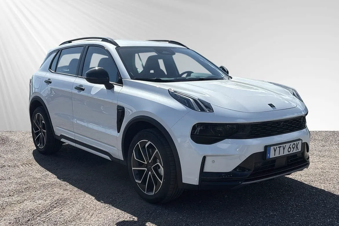 Vehicle image 5