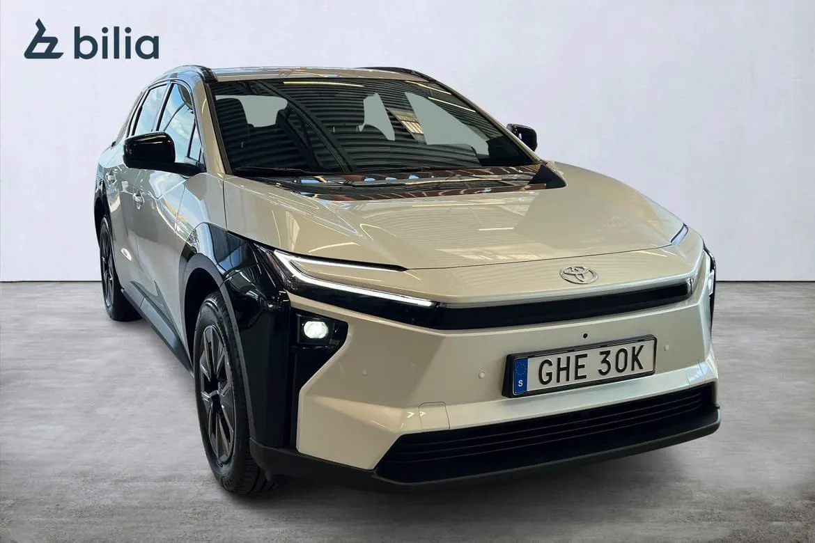 Vehicle image 18