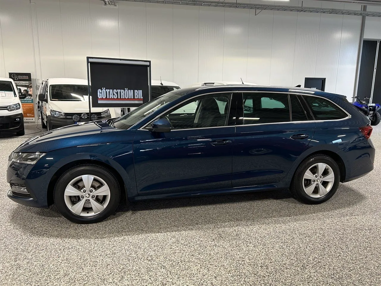 Vehicle image 7