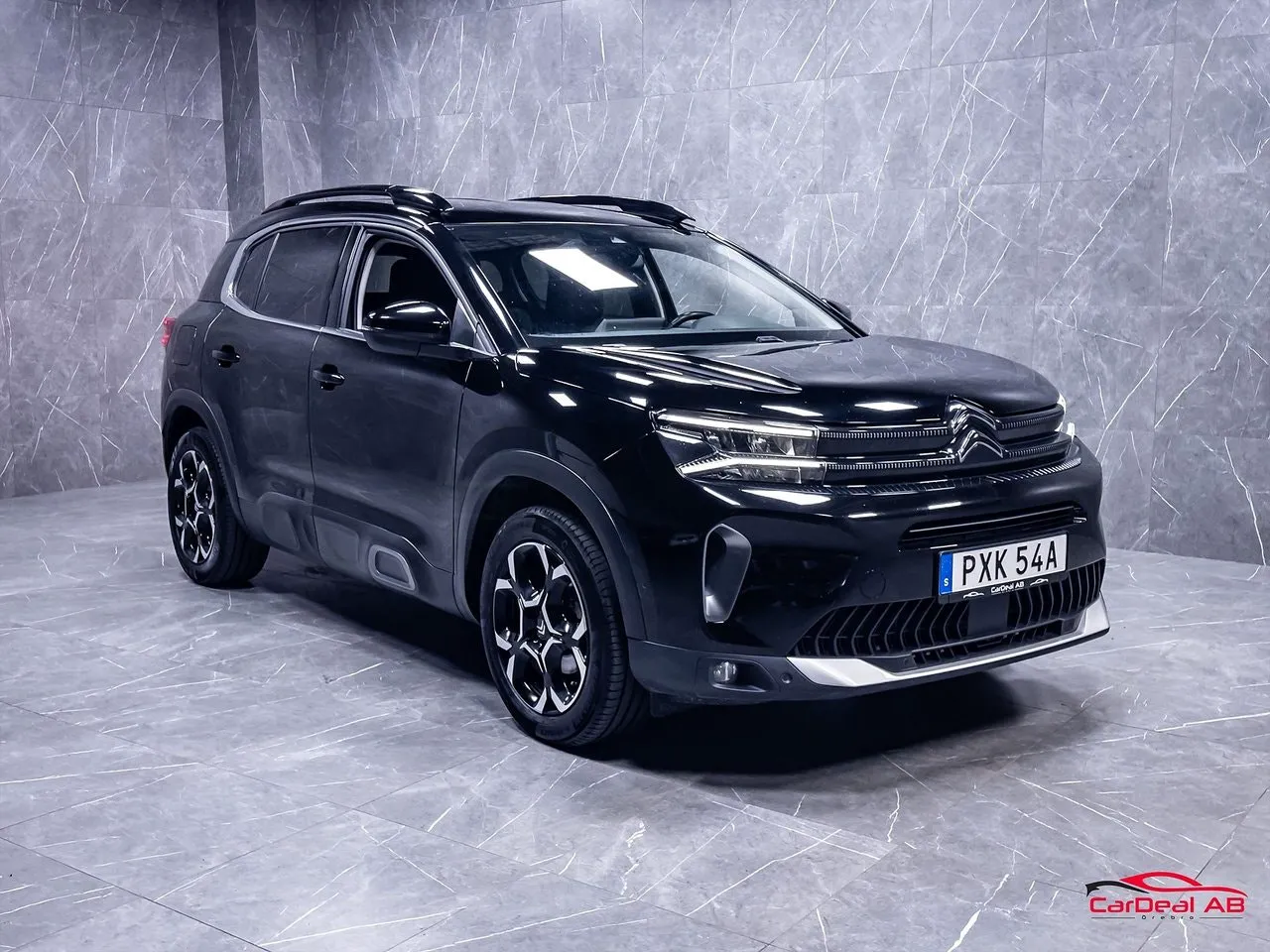 Vehicle image 8