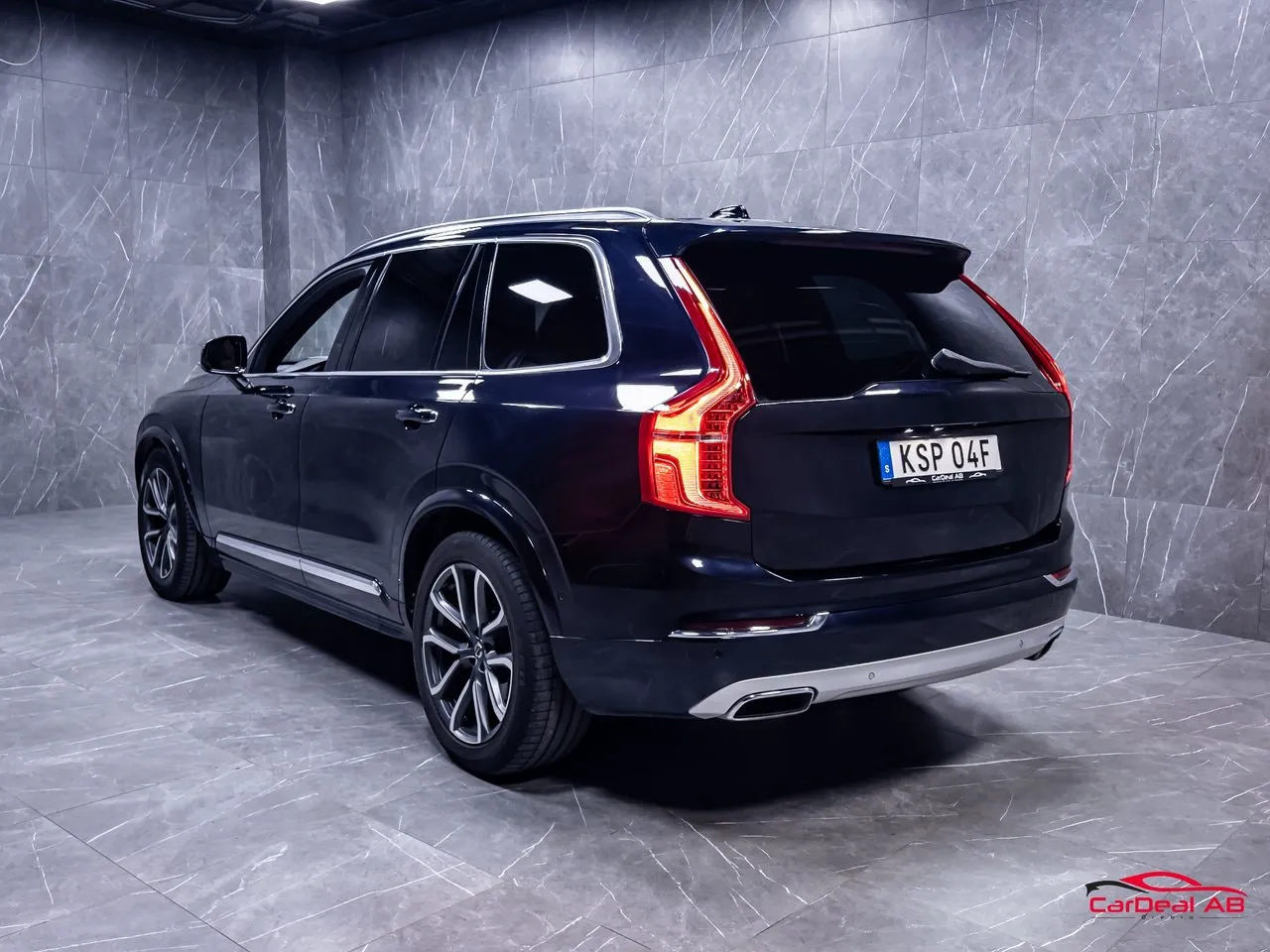 Vehicle image 4