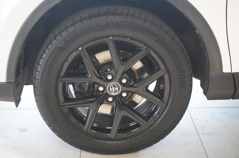 Toyota RAV4 bild 12