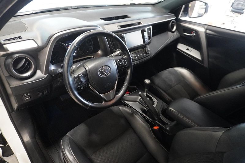 Toyota RAV4 bild 9