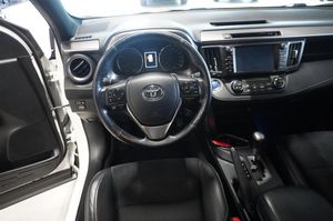 Toyota RAV4 bild 2