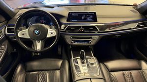 BMW 745 bild 13