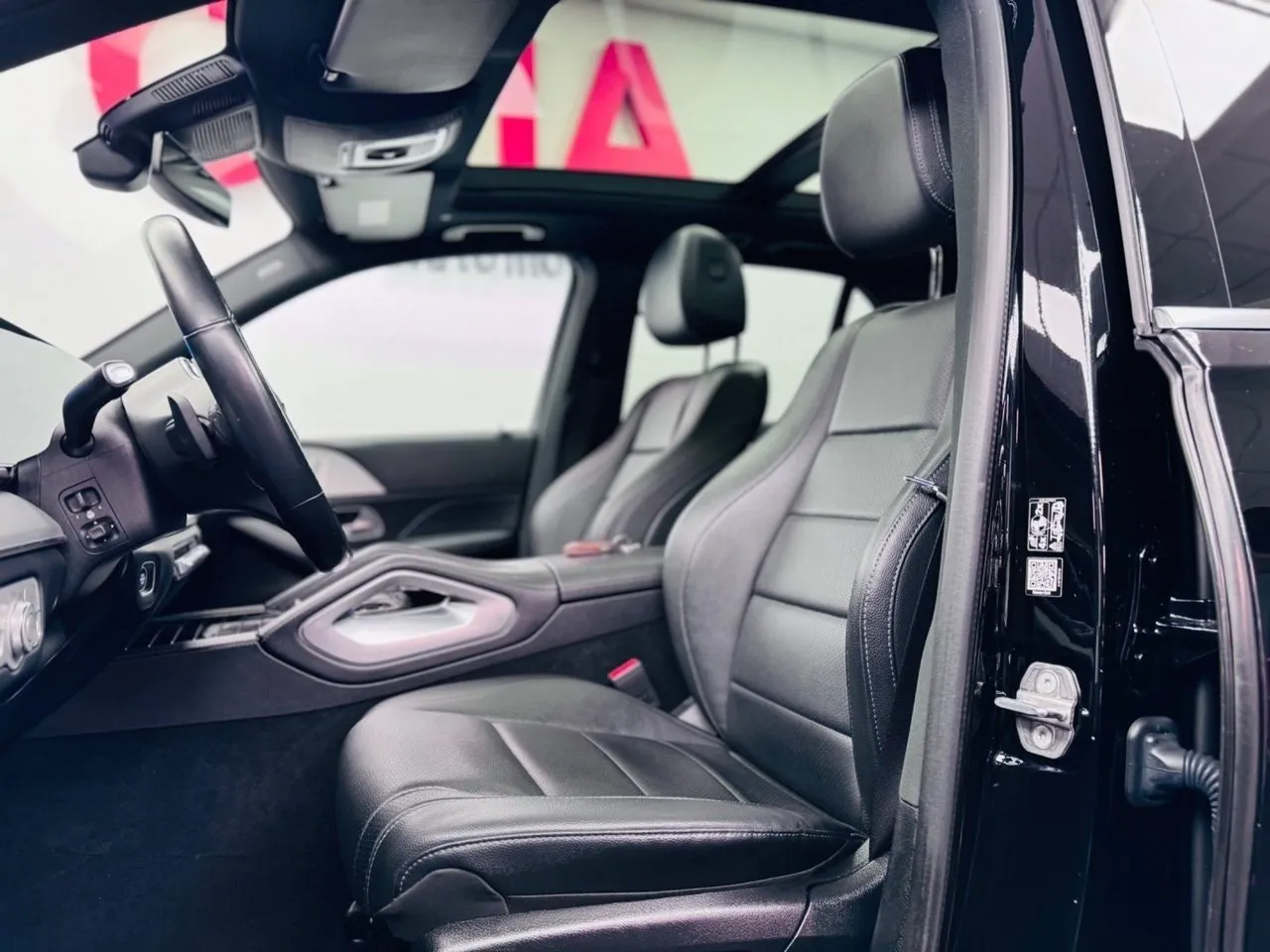 Vehicle image 21