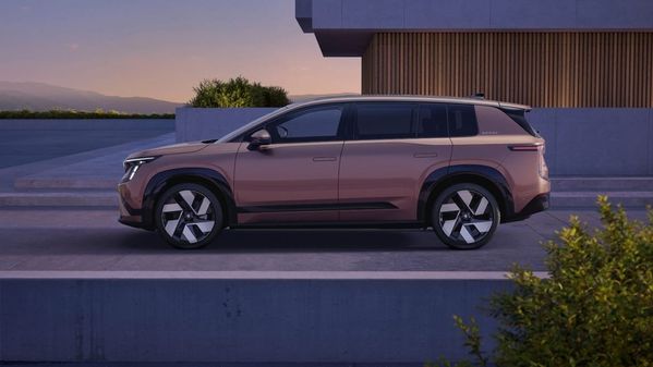 Skoda Peaq 90 NY 7-SITS ELBIL - KAMPANJPRIS HOS BILIA NACKA! - 2027