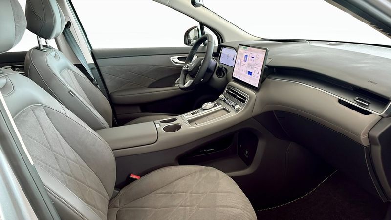 MG S6 EV bild 3