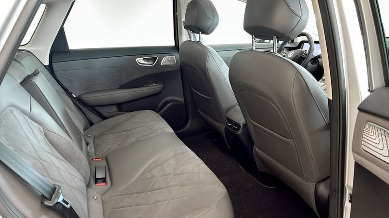 MG S6 EV bild 5
