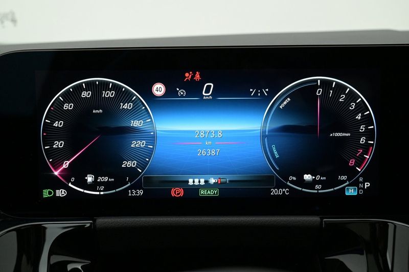 Mercedes GLA250 bild 8