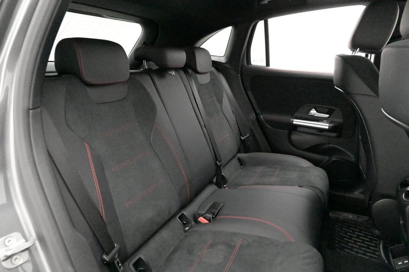 Mercedes GLA250 bild 19