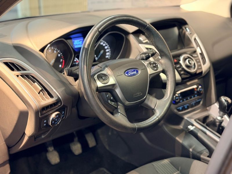 Ford Focus bild 6