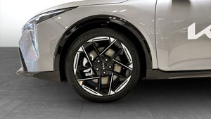 Kia K4 bild 9
