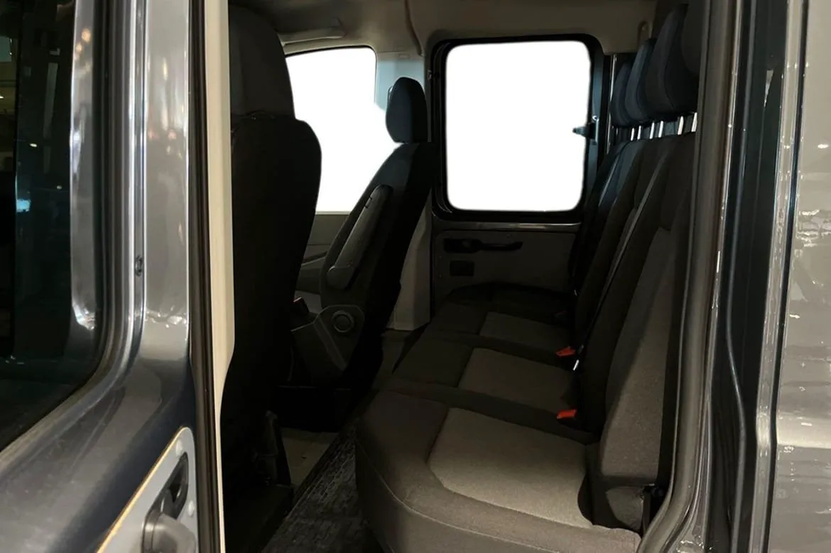 Vehicle image 22