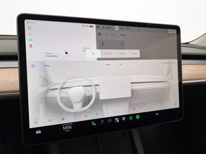 Tesla Model 3 bild 23