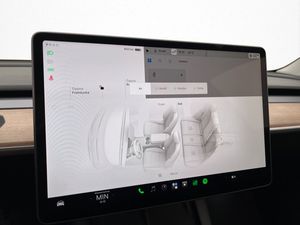 Tesla Model 3 bild 24