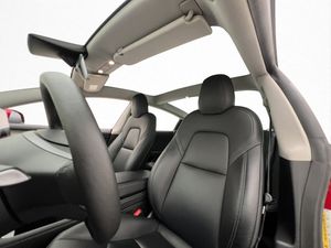 Tesla Model 3 bild 17