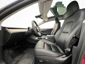 Tesla Model 3 bild 12
