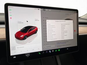 Tesla Model 3 bild 21