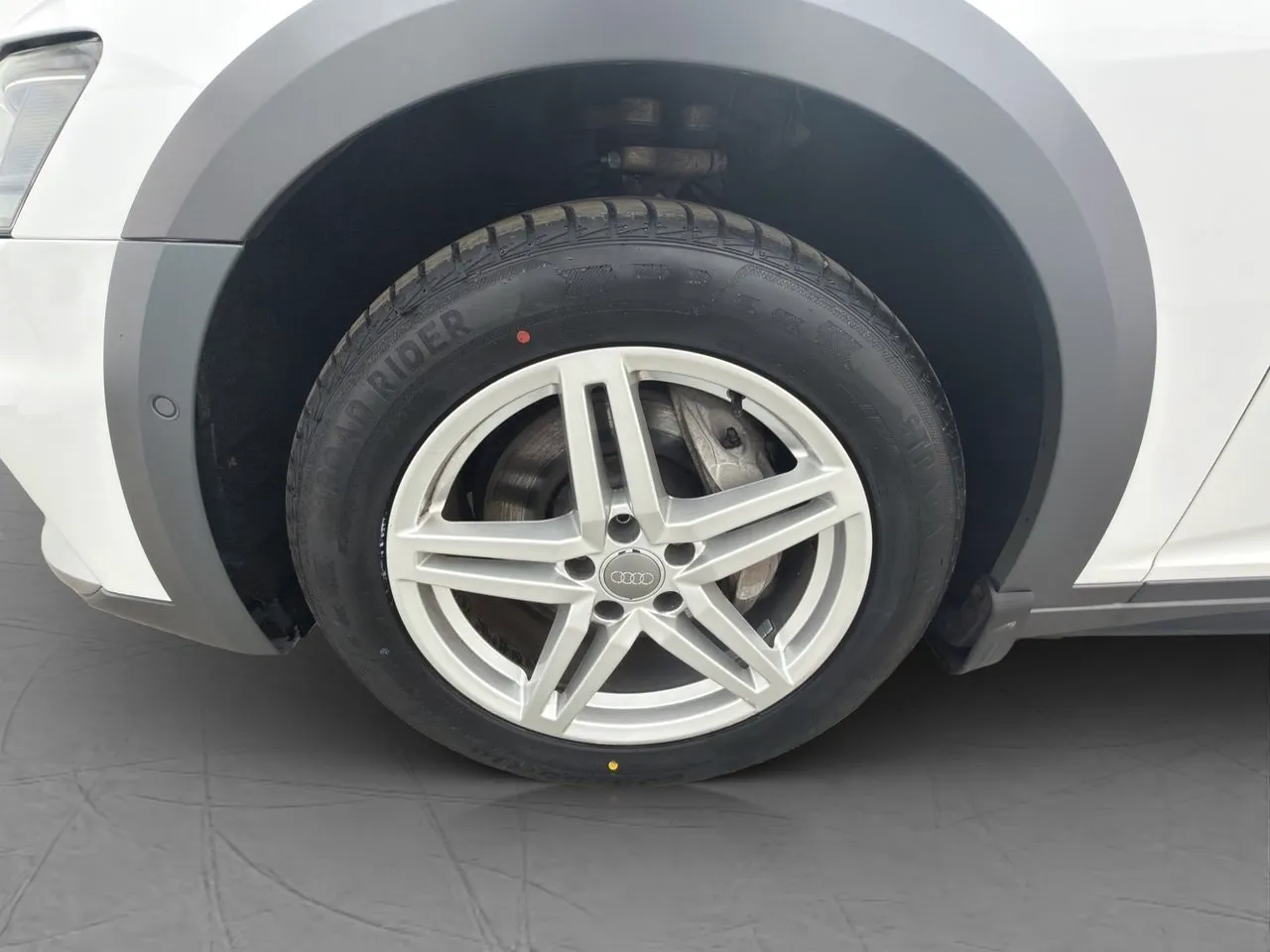 Vehicle image 31
