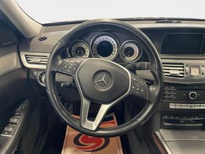 Mercedes E220 bild 12