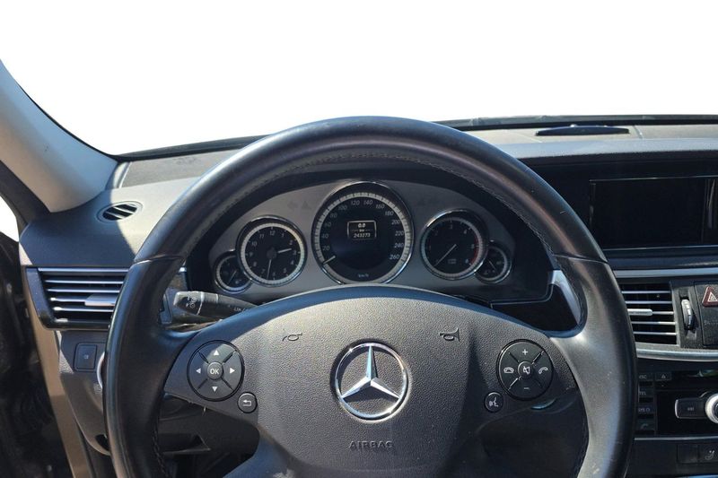 Mercedes E250 bild 8