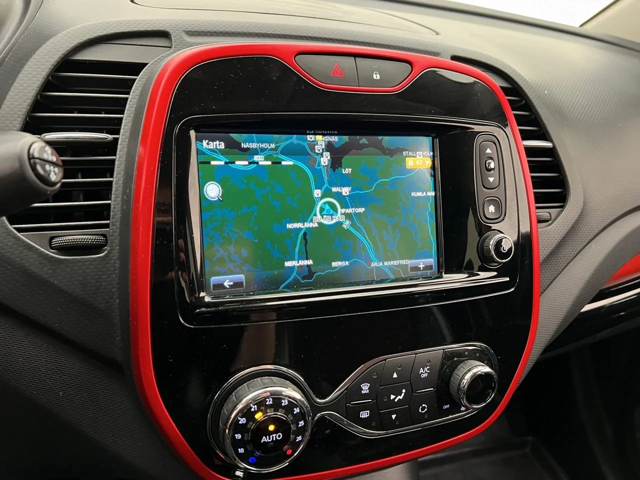 Vehicle image 22