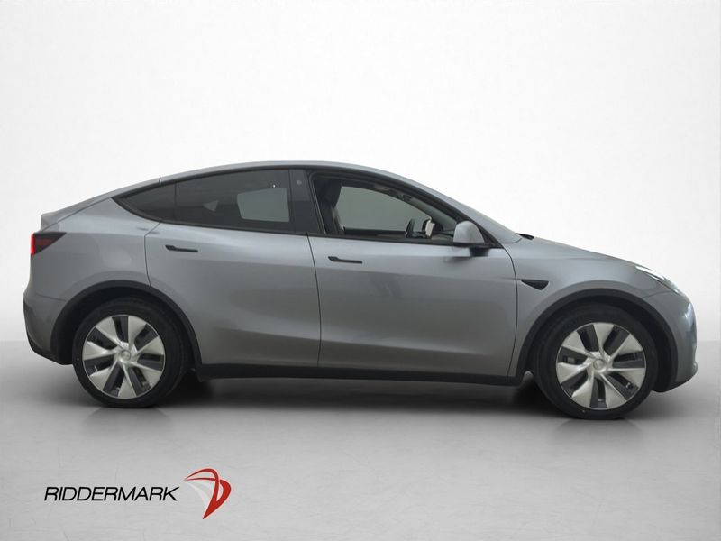 Tesla Model Y bild 8