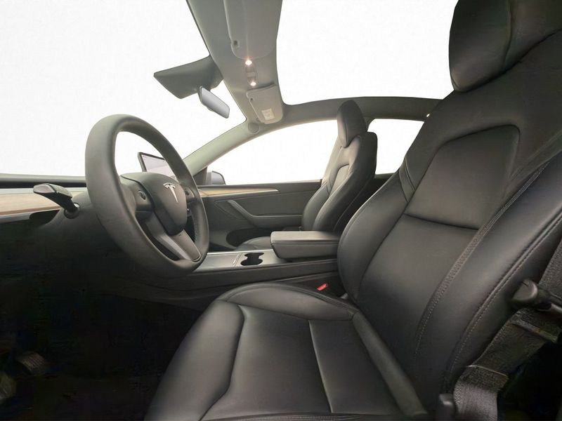 Tesla Model Y bild 12