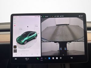 Tesla Model Y bild 15