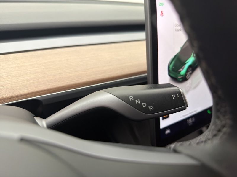 Tesla Model Y bild 26