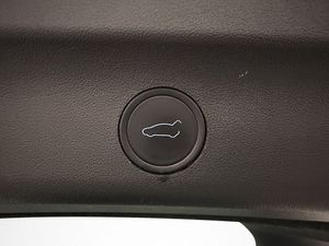 Tesla Model Y bild 27