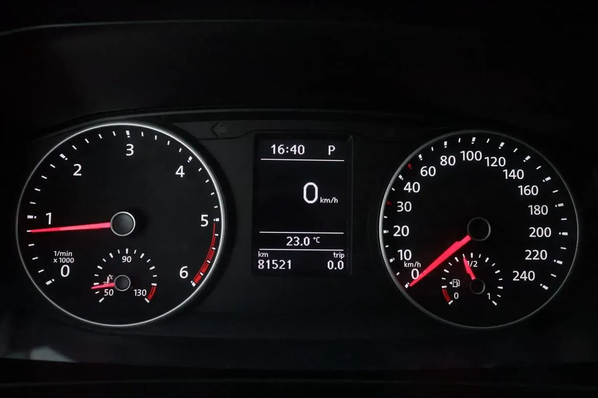 Vehicle image 25