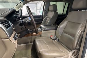 Chevrolet Suburban bild 20