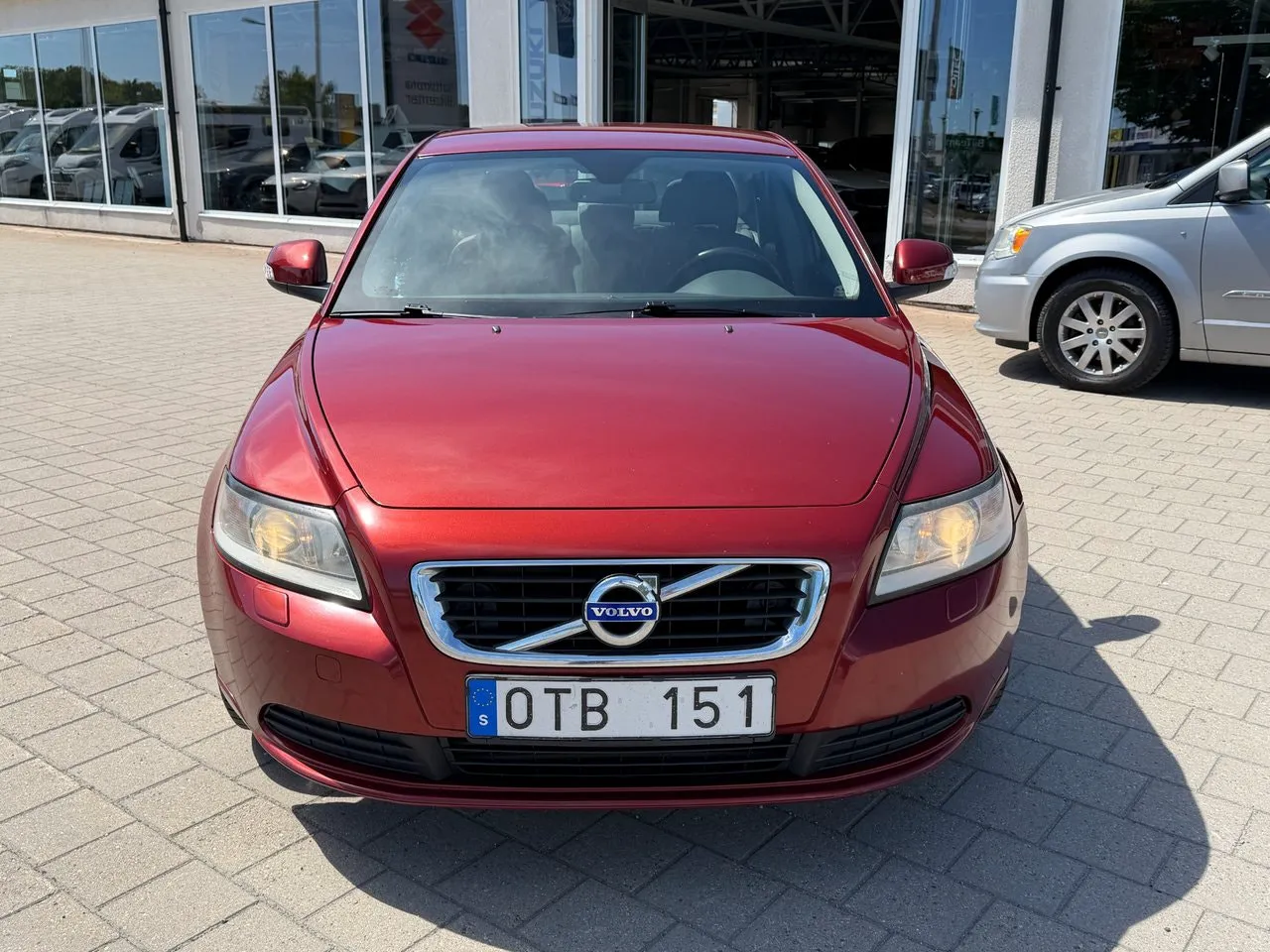 Vehicle image 14