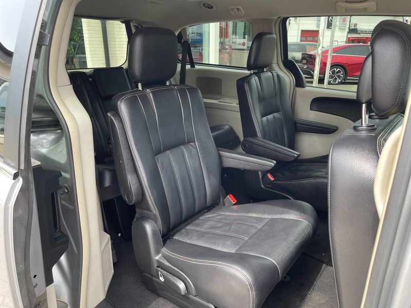 Chrysler Town & Country bild 14