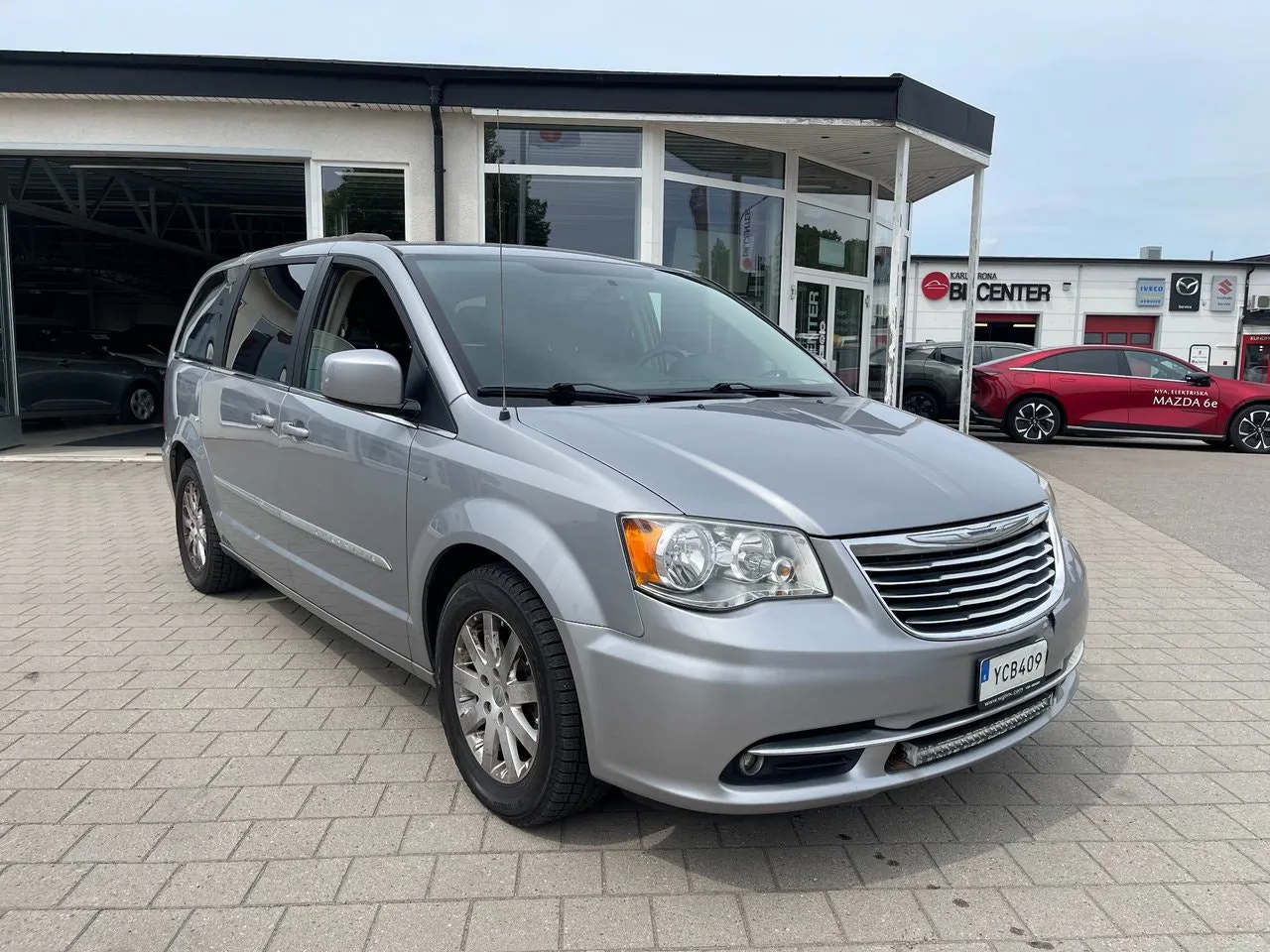 Vehicle image 2