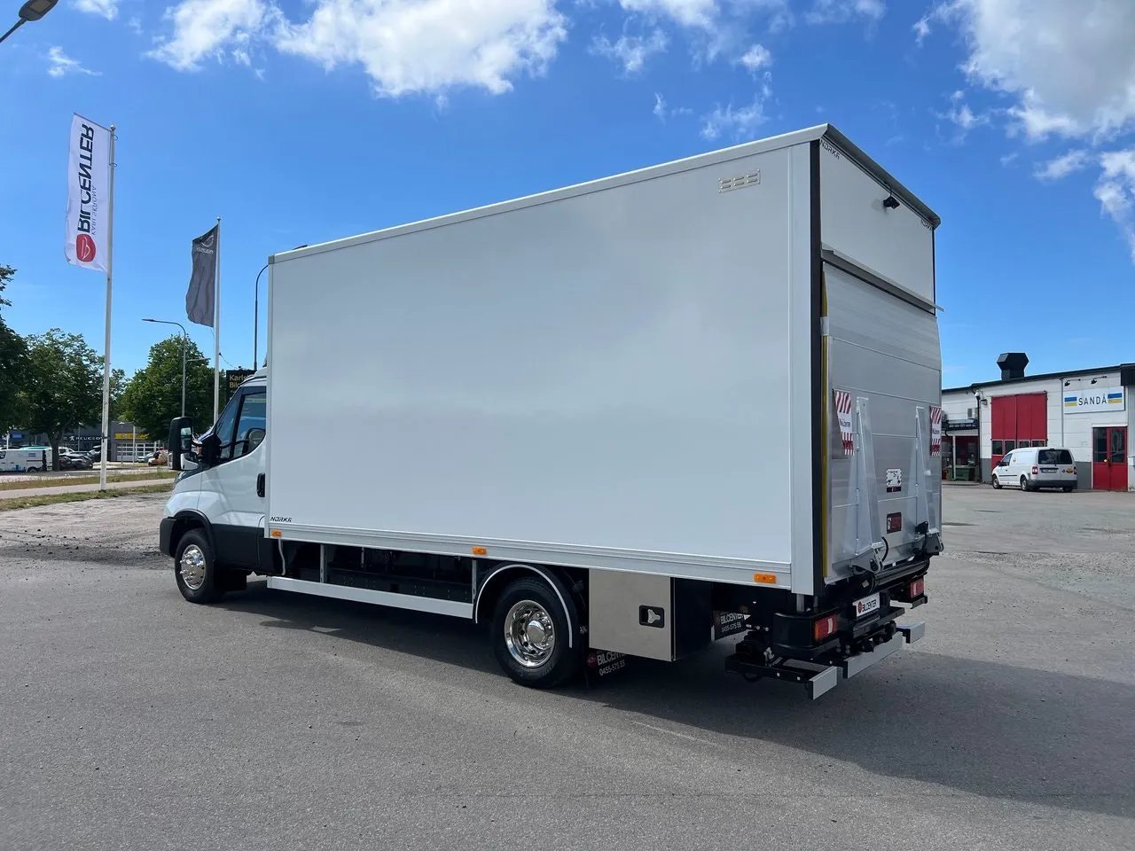 Vehicle image 36