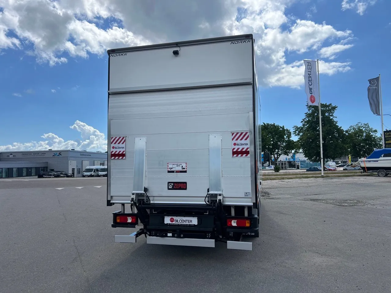 Vehicle image 31