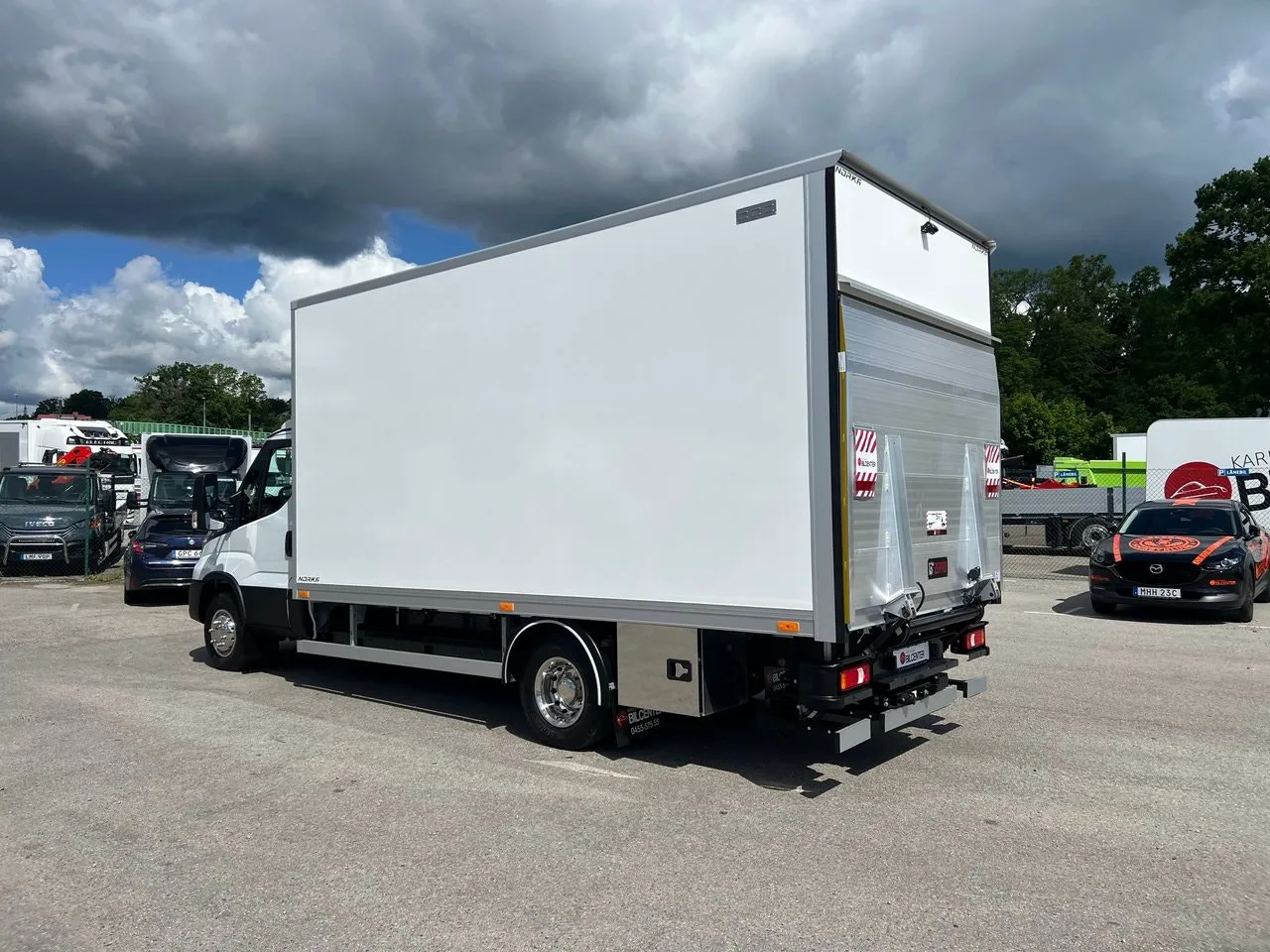 Vehicle image 2