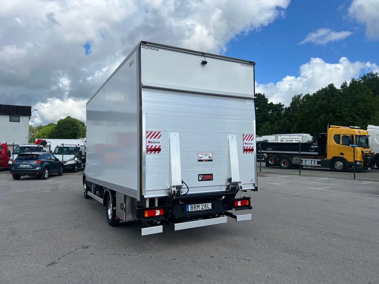 Vehicle image 2