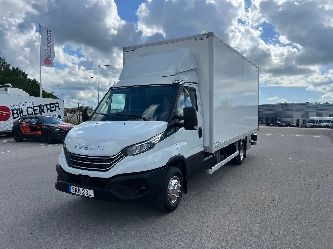 Vehicle image 31